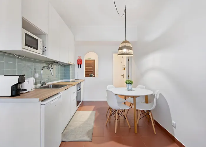72 - Almar House *